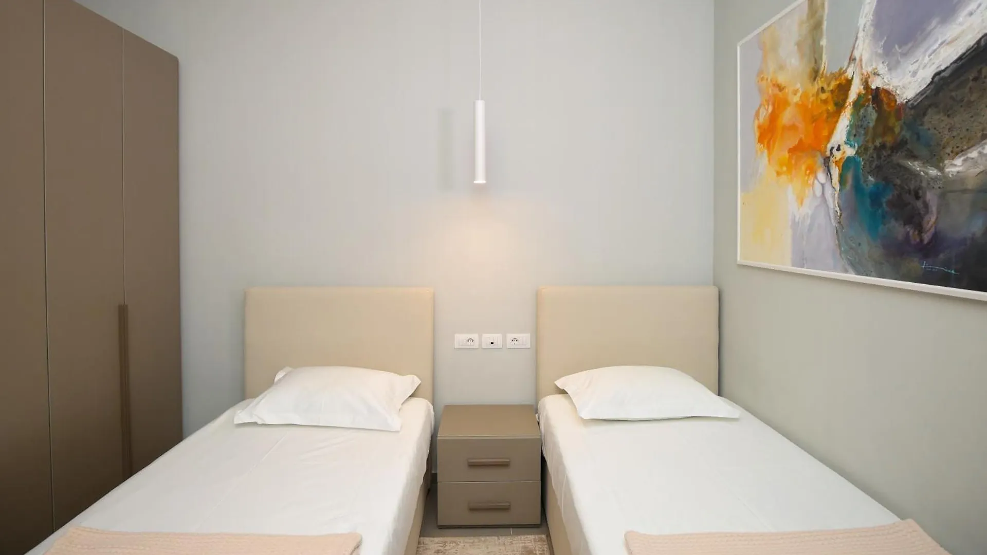 Luxurious Villa - 5 Bedroom At Green Coast Palasë